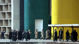 Punjab और Haryana High Court Bar Association ने High Court को Sarangpur Shift करने के फैसले को किया खारिज