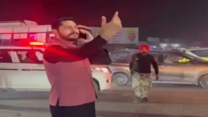 Traffic में फँसी Ambulance को रास्ता दिलाने खुद सड़क पर उतरे AAP MLA Sherry Kalsi, मरीज की बचाई जान — लापरवाह Police पर Strict Action!