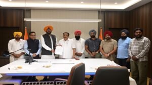 आप विधायक कुलदीप धालीवाल ने केंद्रीय जल संसाधन मंत्री से मुलाकात की, अजनाला को बाढ़ से बचाने के लिए उझ डैम बनाने की मांग की