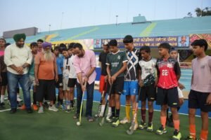 मुख्यमंत्री भगवंत मान आजादी के बाद पहली बार जालंधर लेकर आए अंतरराष्ट्रीय हॉकी, पंजाबियों से टीम इंडिया का हौसला बढ़ाने के लिए स्टेडियम भरने की अपील: मीत हेयर